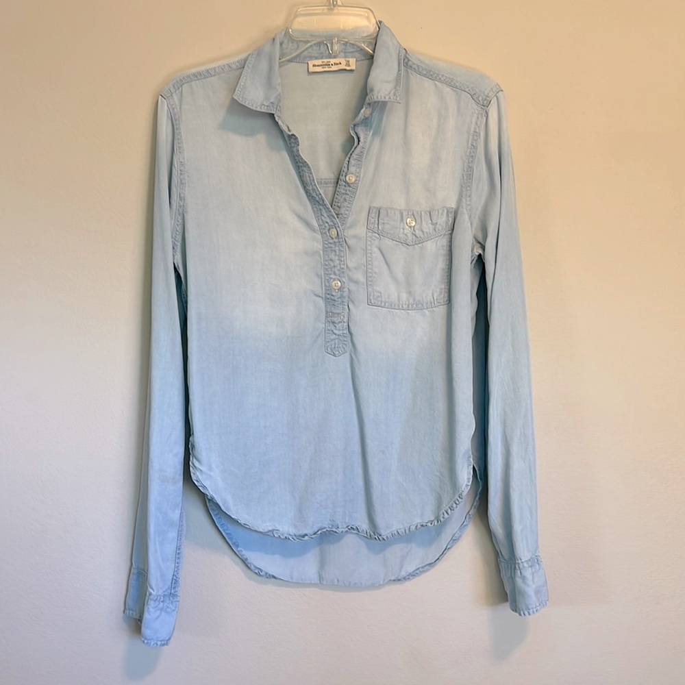 Abercrombie&Fitch light blue women long sleeve shirt